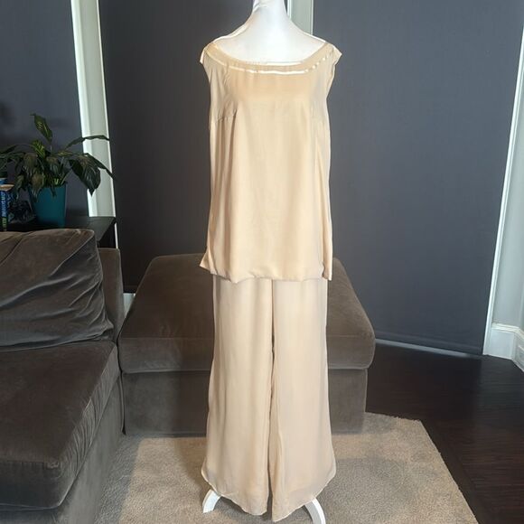 Women’s Chiffon 3 Piece PantSuit Long Jacket
Ribbon Detail Size 14 NWOT - Picture 7 of 14